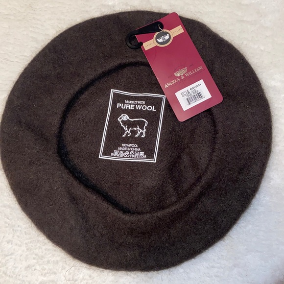 angela & william Accessories - Hat Angela & William , one size fits all